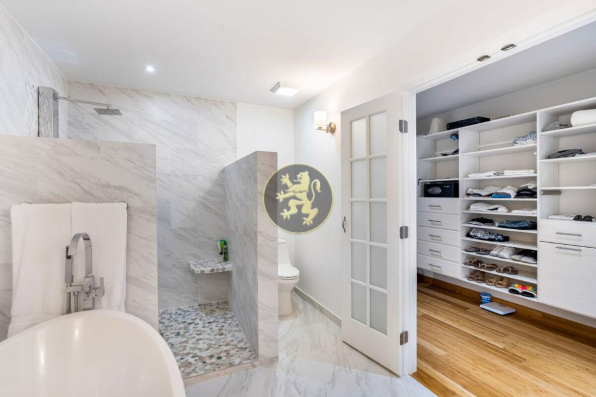 Oceanfront Luxury Awaits at Cupecoy Beach Club