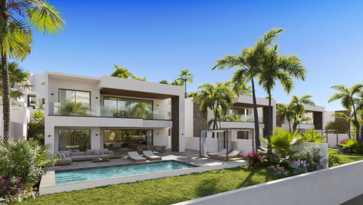 Luxurious Villas with Private Pools & Boat Slips