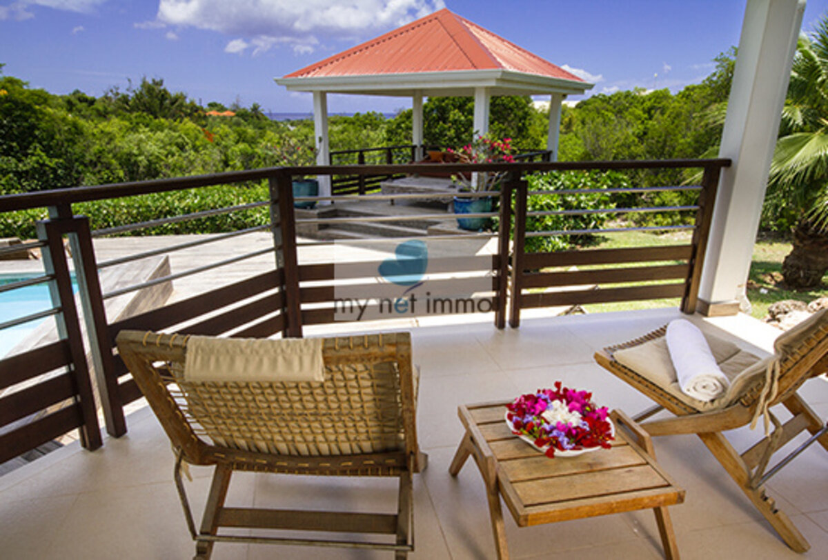 Villa 200M2 3 Ch + Piscine Terres Basses