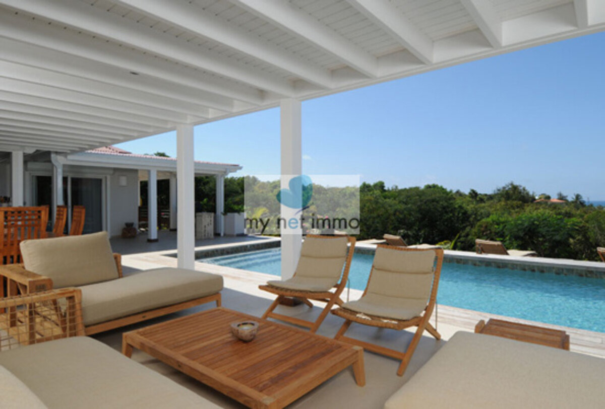 Villa 200M2 3 Ch + Piscine Terres Basses