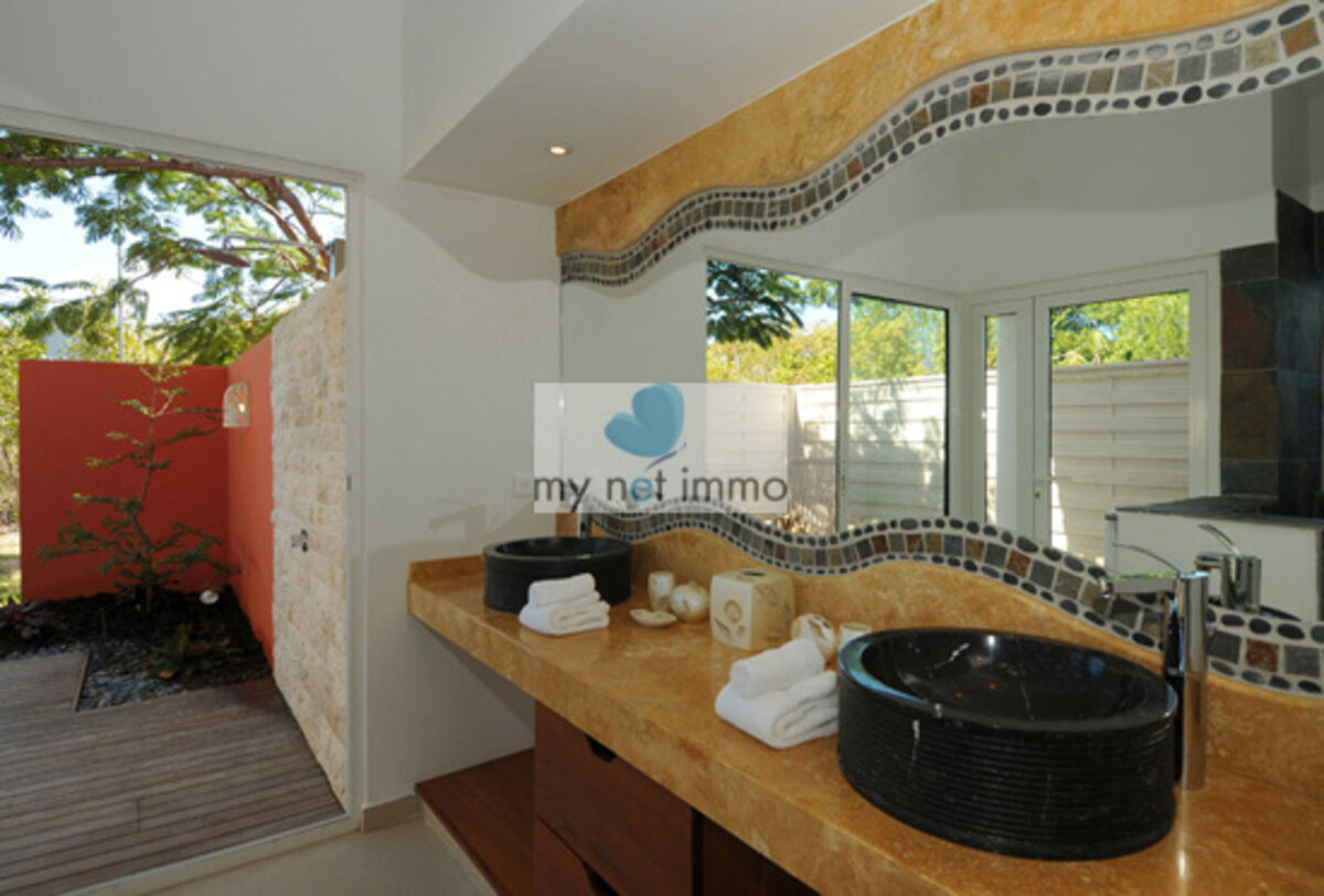 Villa 200M2 3 Ch + Piscine Terres Basses