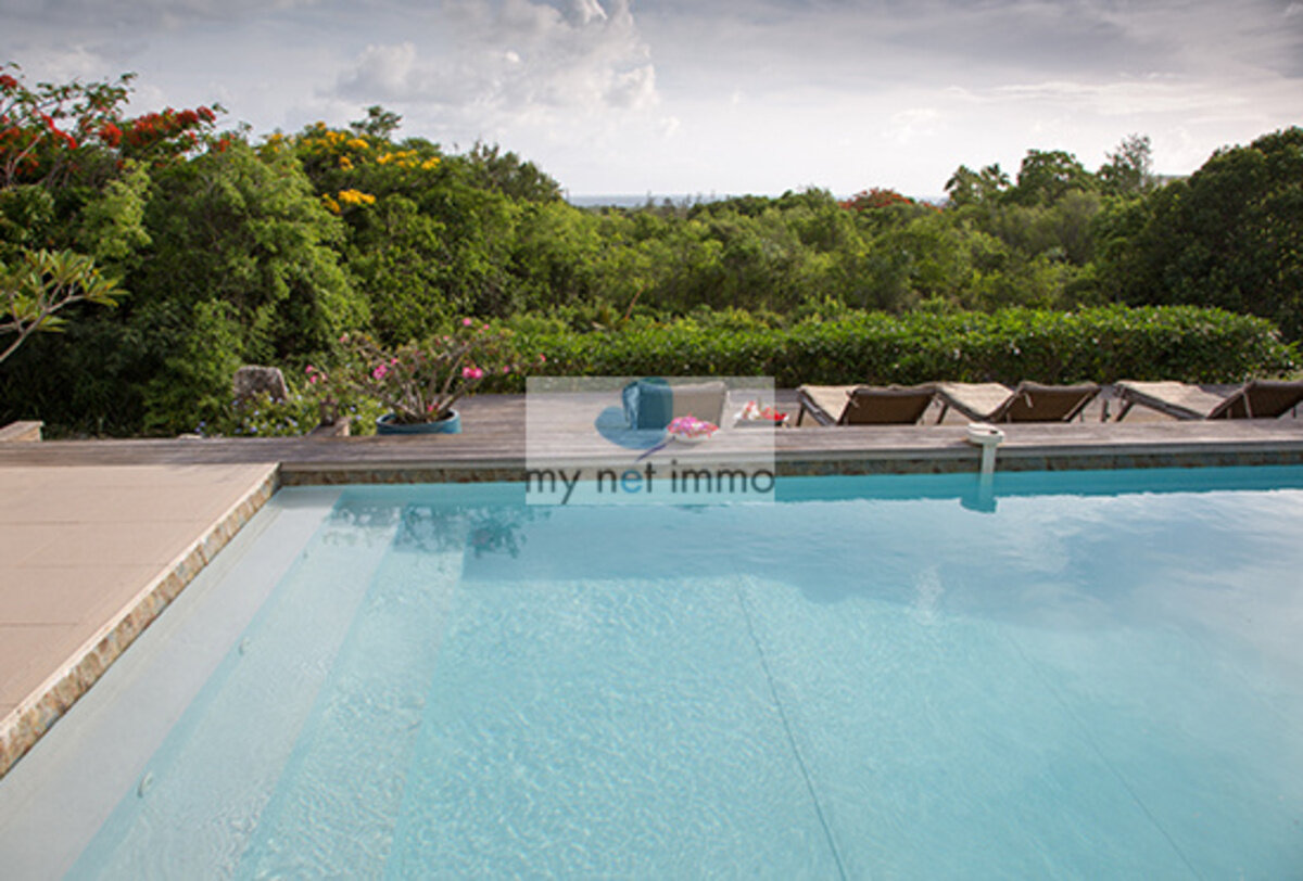 Villa 200M2 3 Ch + Piscine Terres Basses