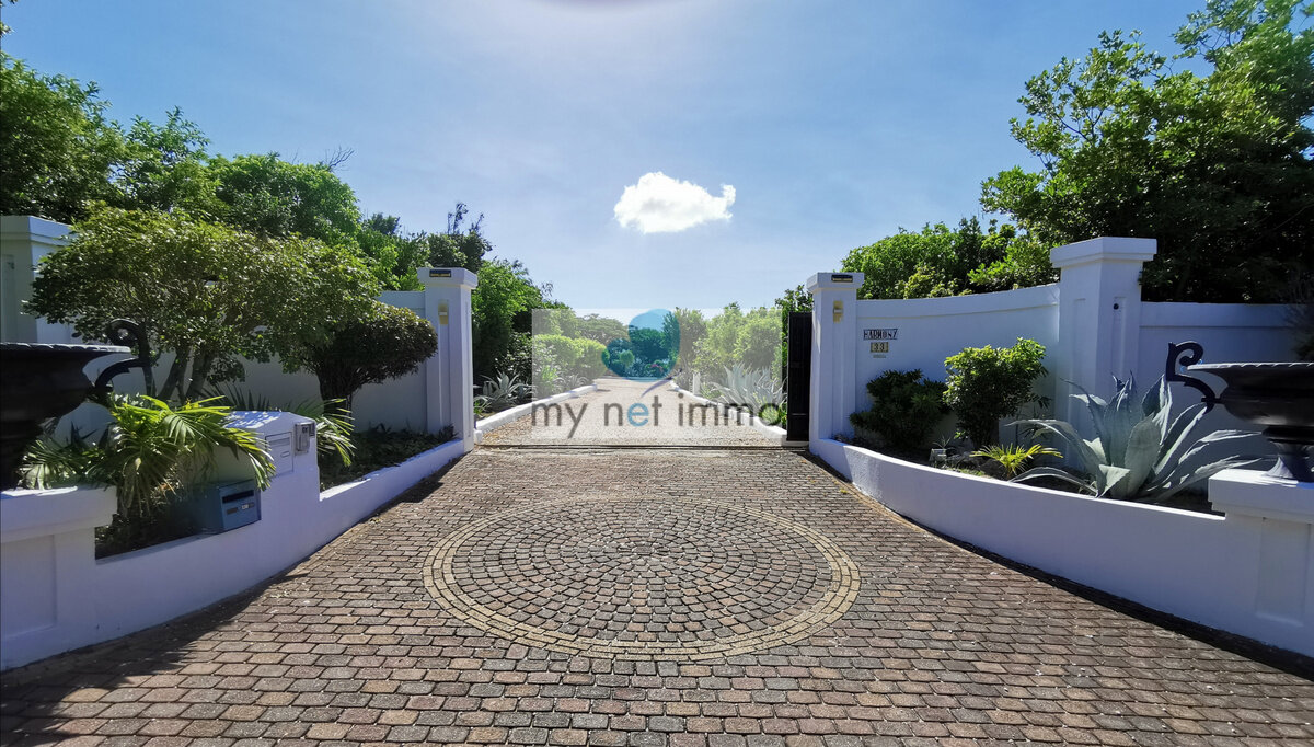 Villa With Sea View Terres Basses