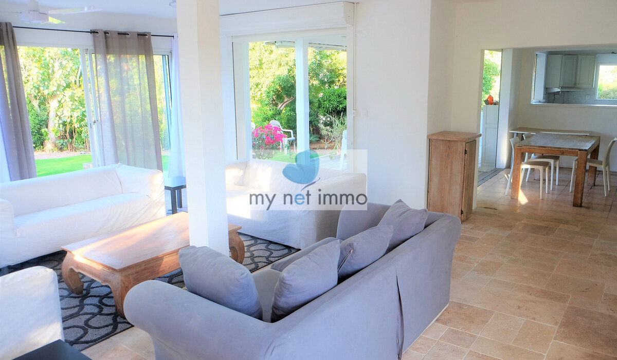 Villa With Sea View Terres Basses