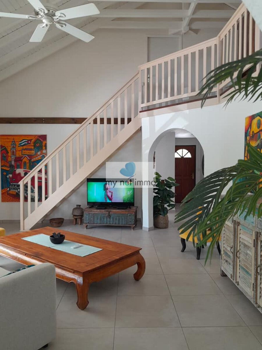 Oriental Bay 4 Bedroom Villa