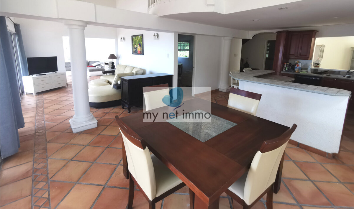 Sea View Villa 4 bedrooms + swimming pool + 2 Pelican