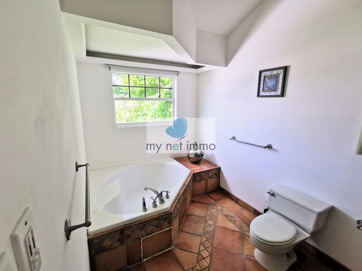 Sea View Villa 4 bedrooms + swimming pool + 2 Pelican