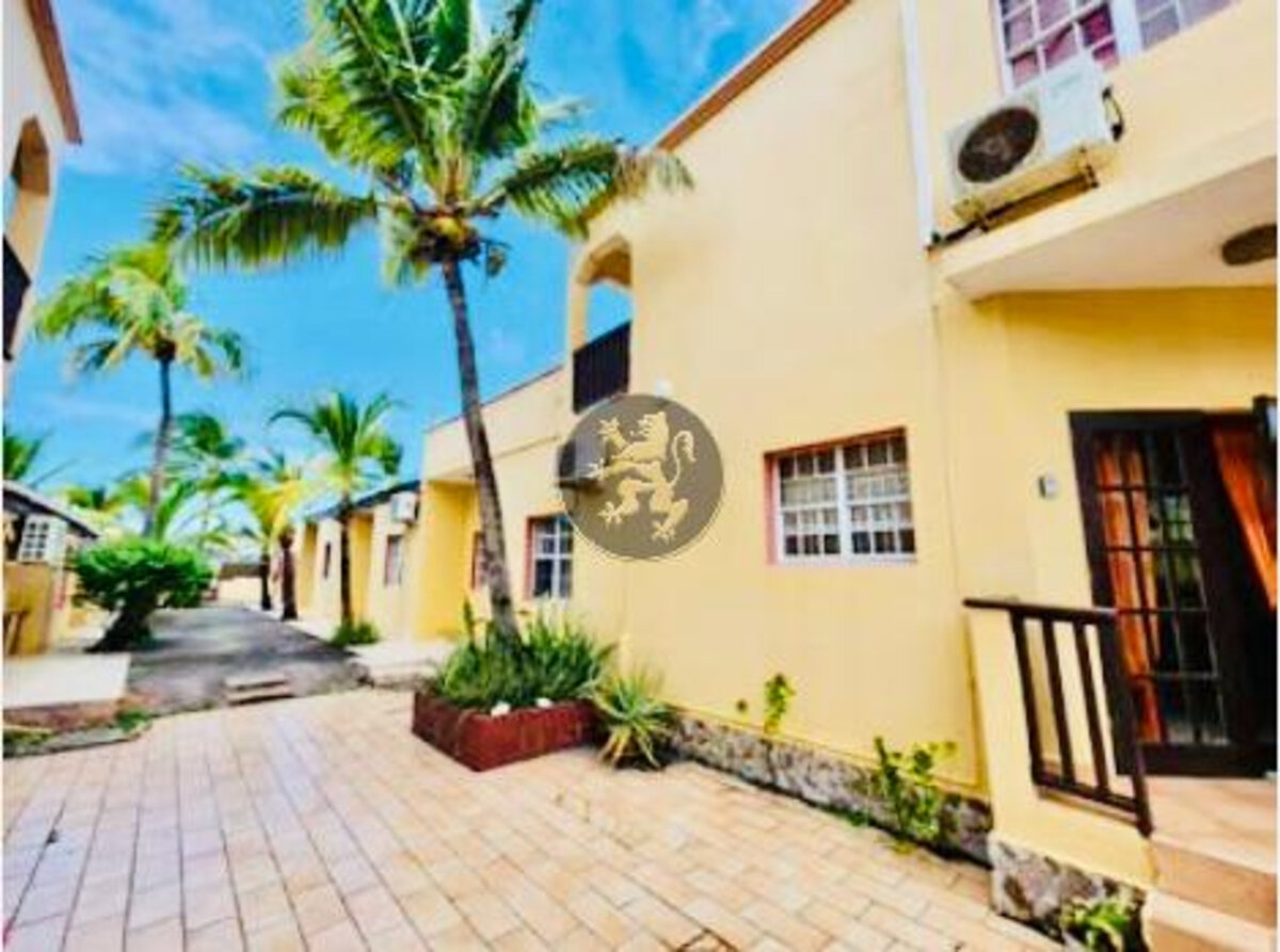 11% ROI Investment with 9-Unit Apartment Complex