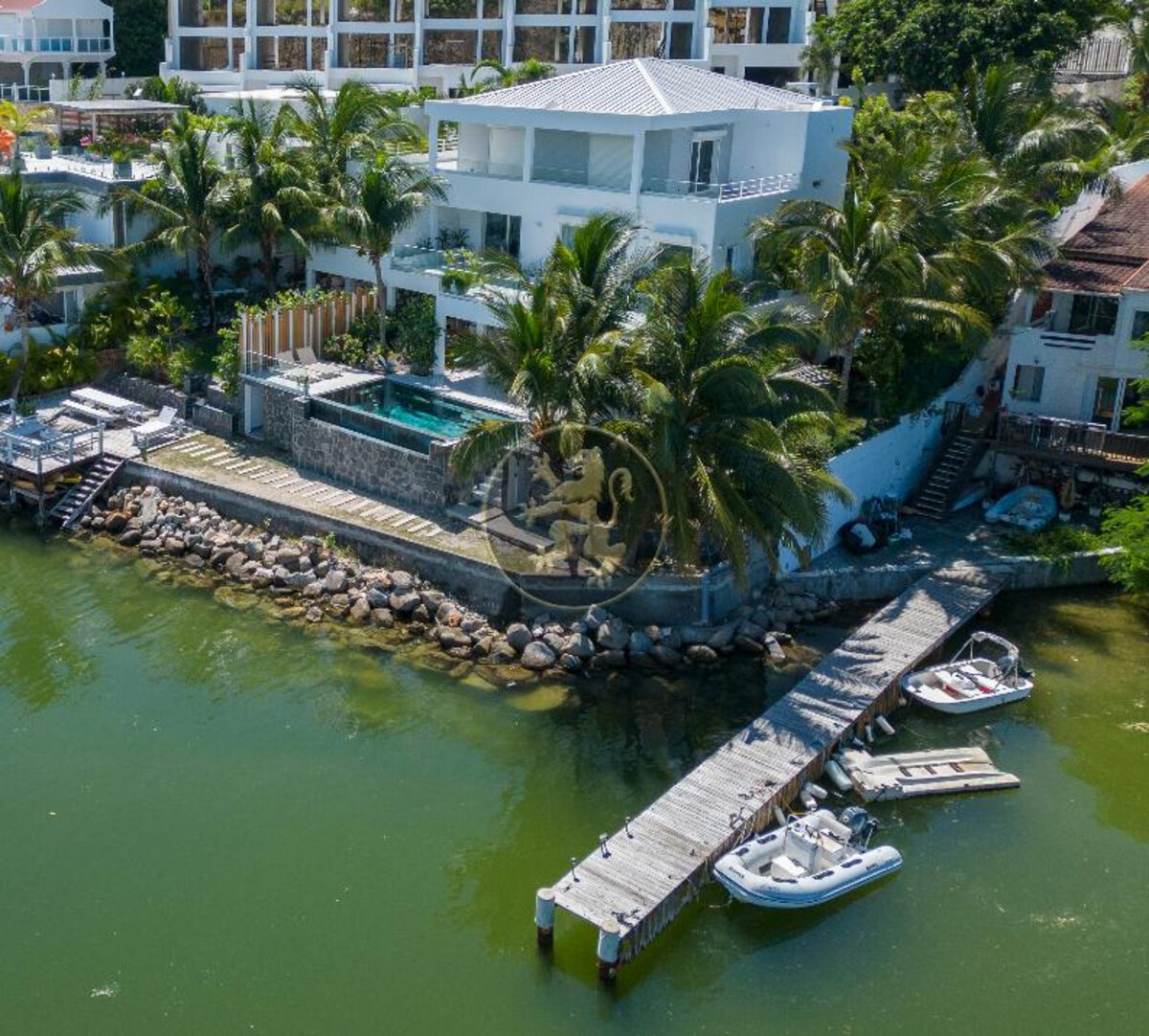 Villa Sunrise Blue Lagoon Luxurious Waterfront