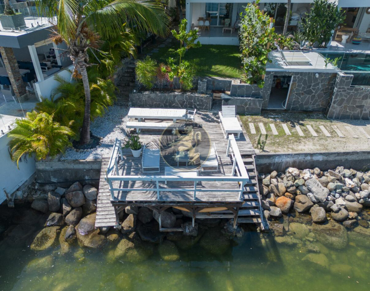 Villa Sunrise Blue Lagoon Luxurious Waterfront