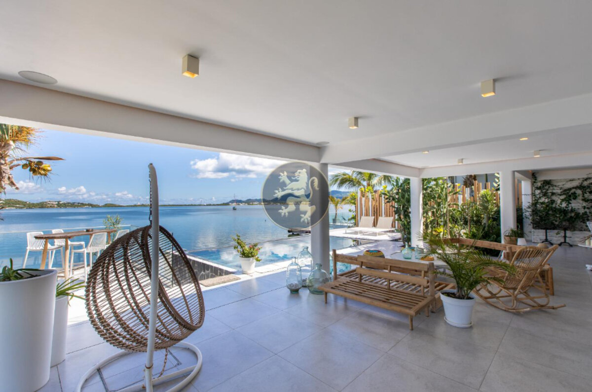 Villa Sunrise Blue Lagoon Luxurious Waterfront