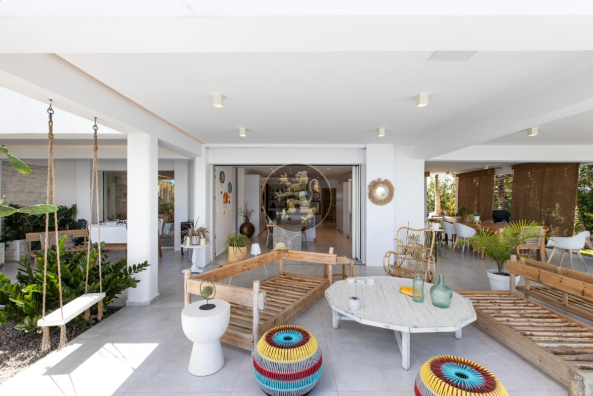 Villa Sunrise Blue Lagoon Luxurious Waterfront