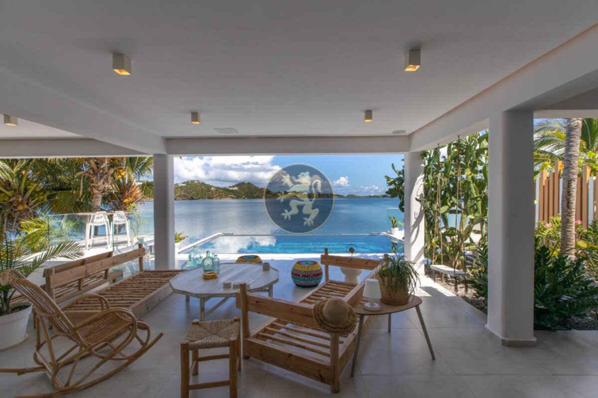 Villa Sunrise Blue Lagoon Luxurious Waterfront