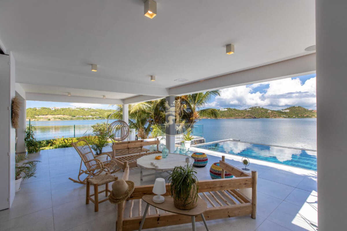 Villa Sunrise Blue Lagoon Luxurious Waterfront