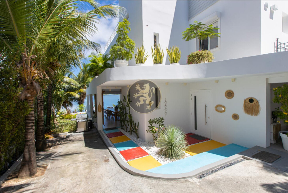 Villa Sunrise Blue Lagoon Luxurious Waterfront