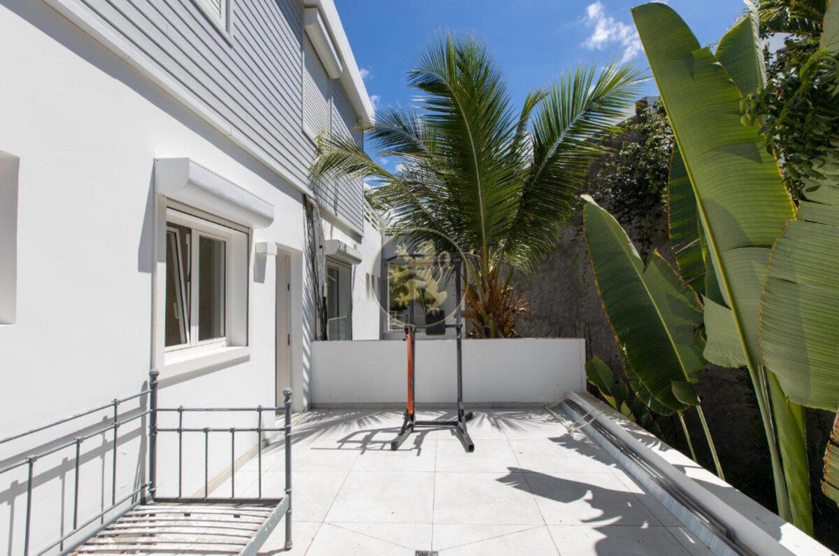 Villa Sunrise Blue Lagoon Luxurious Waterfront