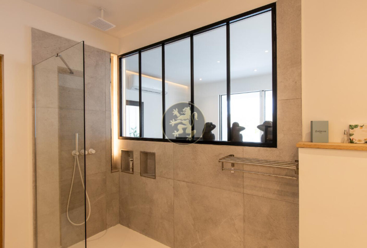 Villa Sunrise Blue Lagoon Luxurious Waterfront