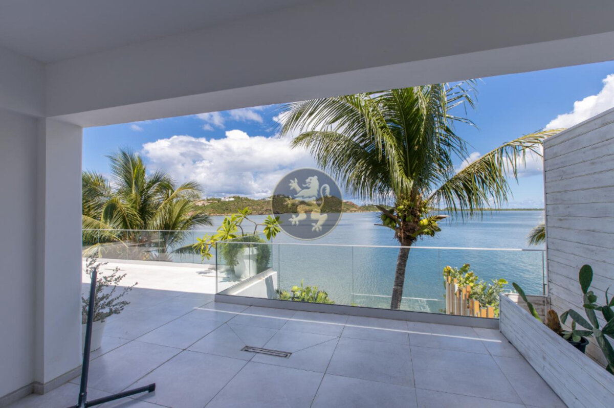 Villa Sunrise Blue Lagoon Luxurious Waterfront