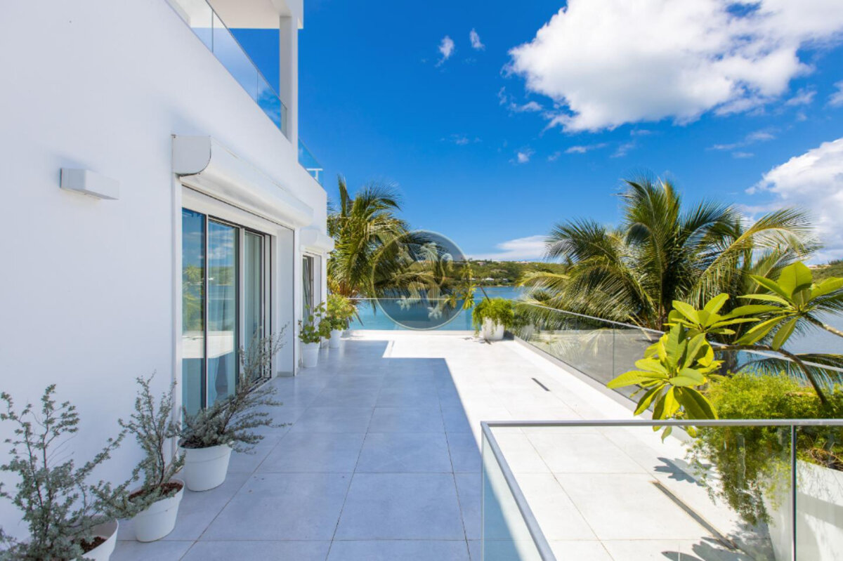 Villa Sunrise Blue Lagoon Luxurious Waterfront