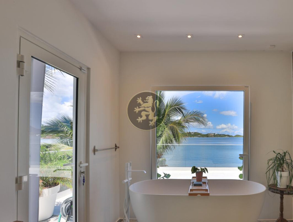 Villa Sunrise Blue Lagoon Luxurious Waterfront