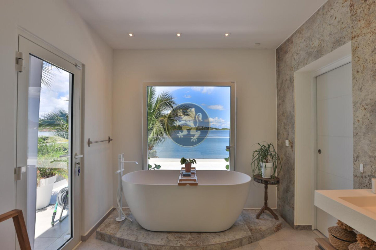 Villa Sunrise Blue Lagoon Luxurious Waterfront