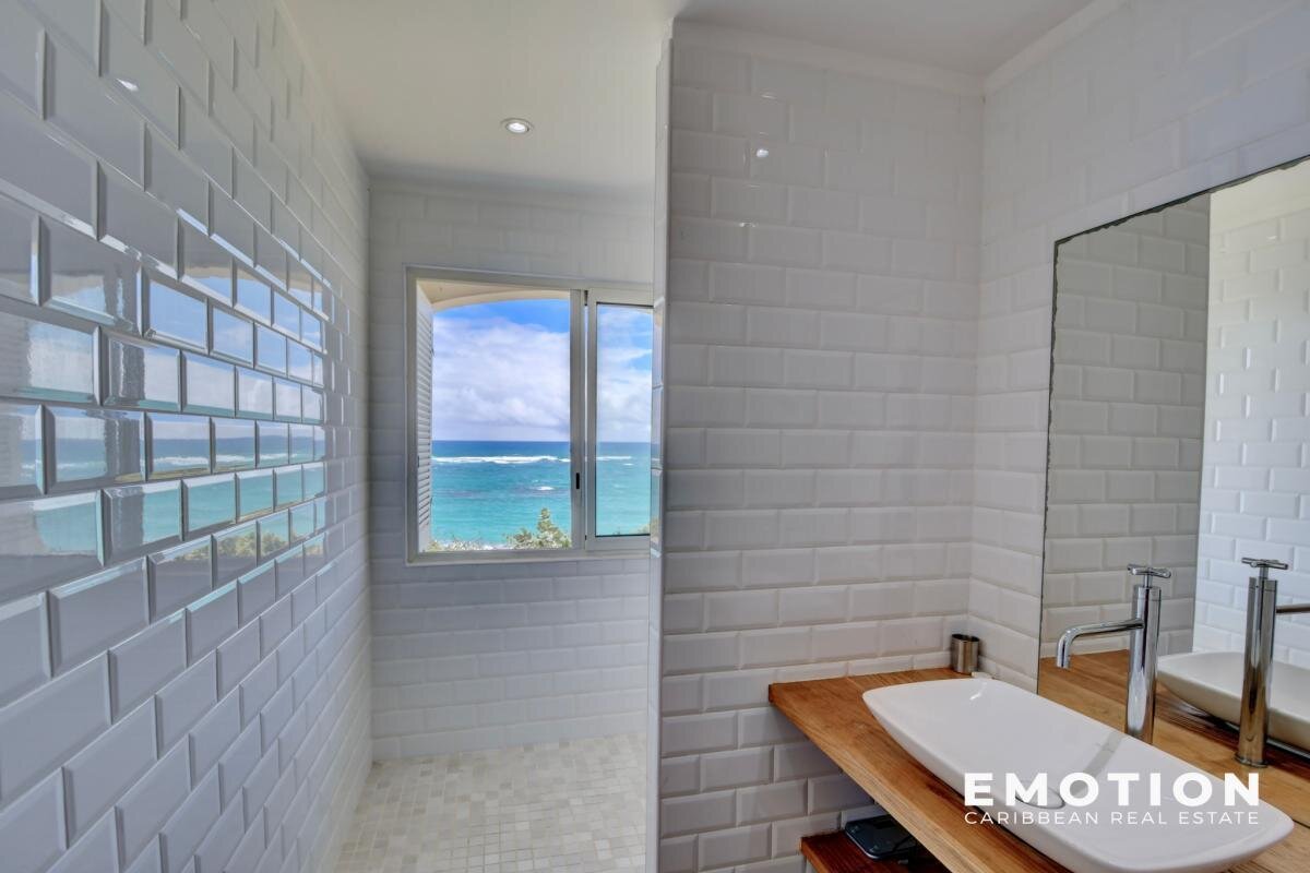 Ensemble immobilier vue mer - villa T4 + bungalow T3 - 173 m