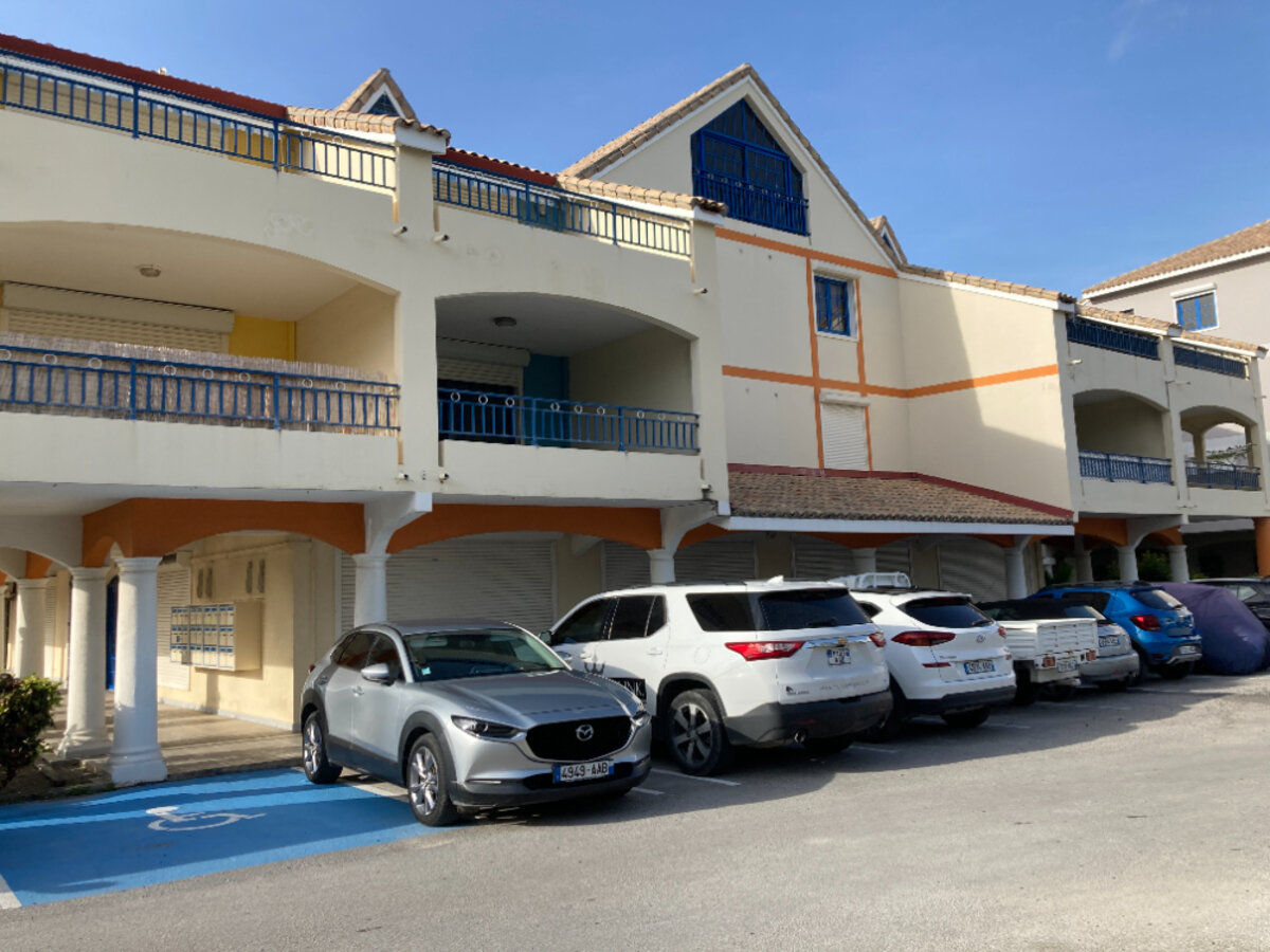 TYPE 3 EN DUPLEX A BAIE NETTLE