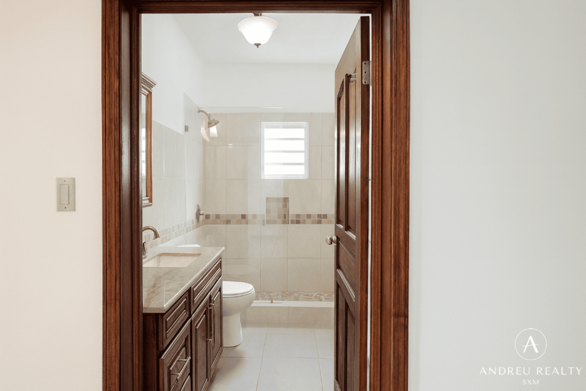 Propriété à revenus avec vue lagune – Diamond Hill