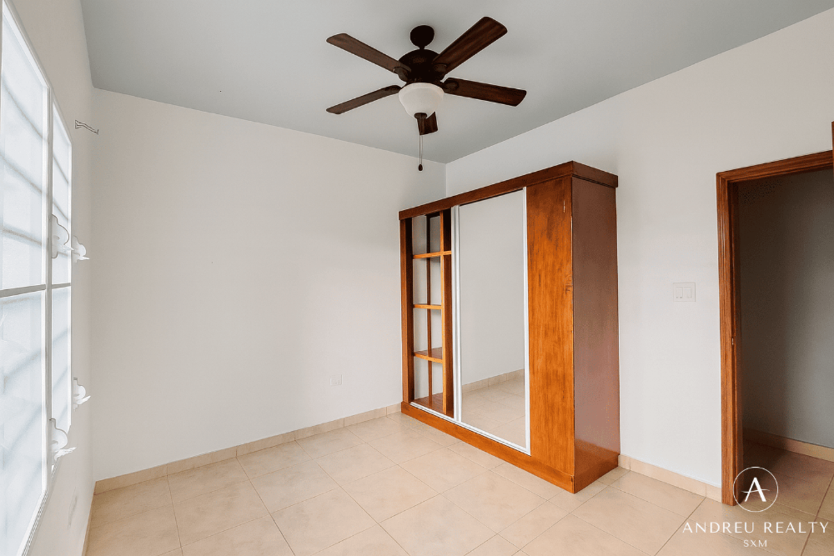 Propriété à revenus avec vue lagune – Diamond Hill