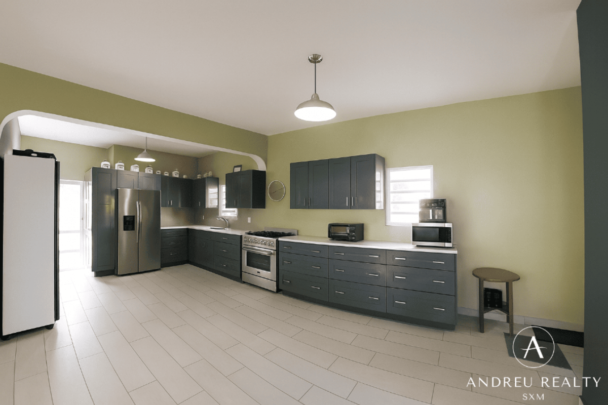 Propriété à revenus avec vue lagune – Diamond Hill