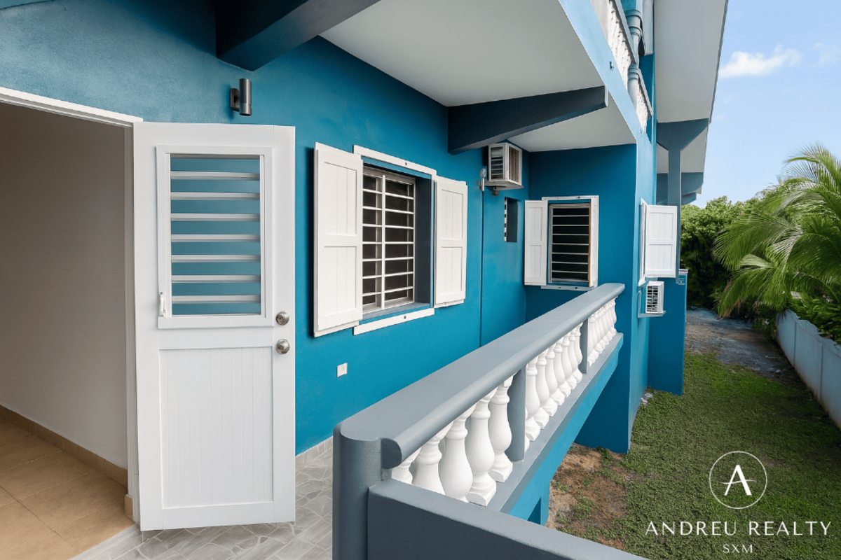 Propriété à revenus avec vue lagune – Diamond Hill