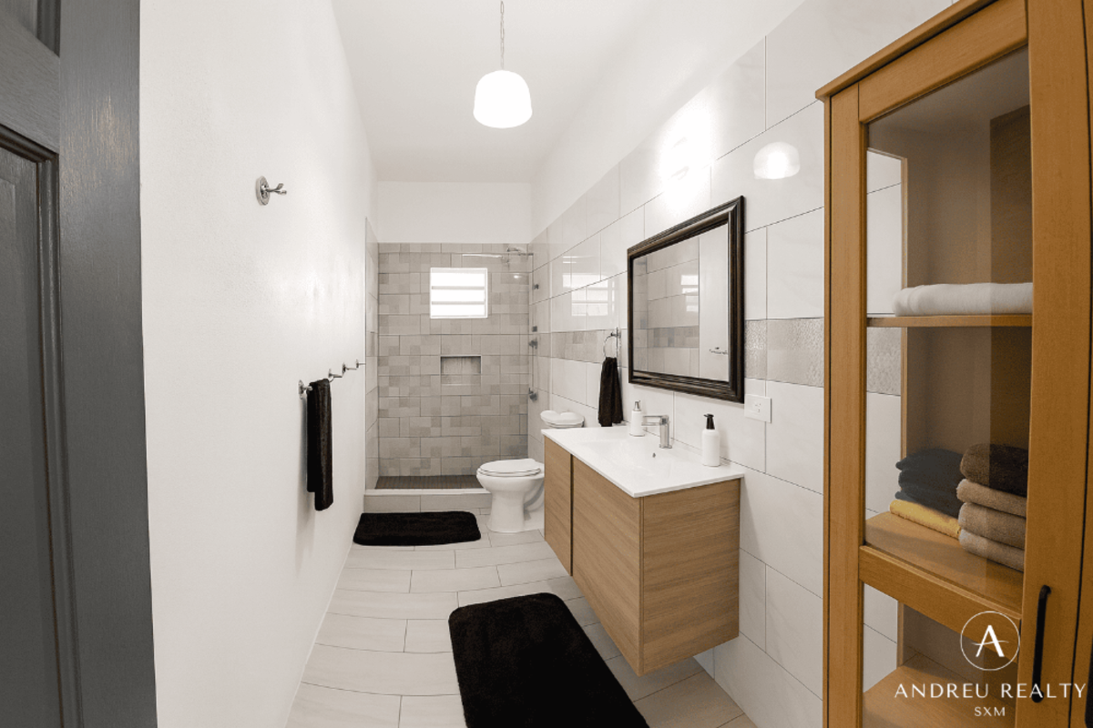 Propriété à revenus avec vue lagune – Diamond Hill