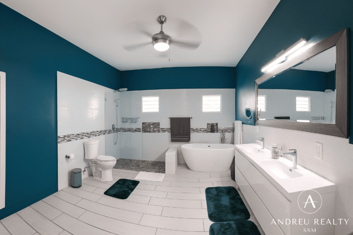 Propriété à revenus avec vue lagune – Diamond Hill