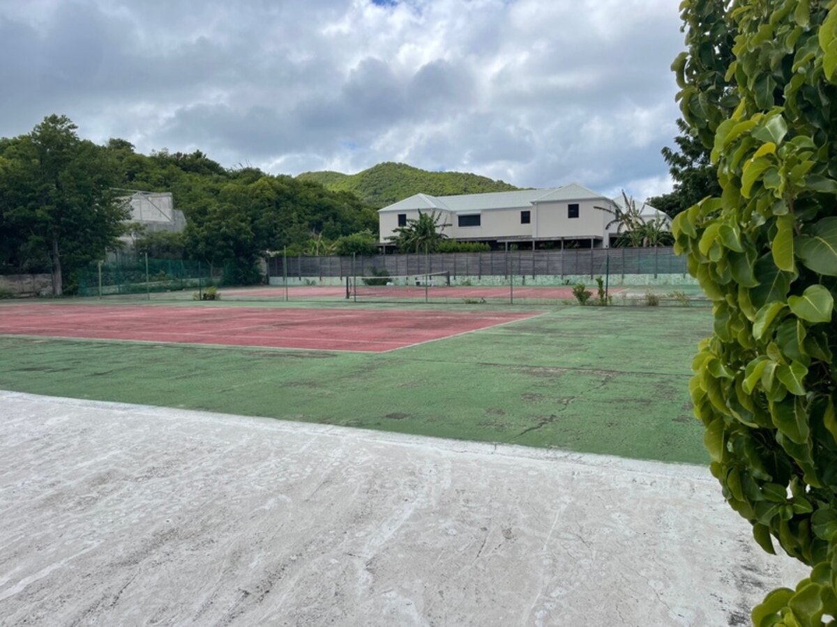 Terrain Saint Martin (978)