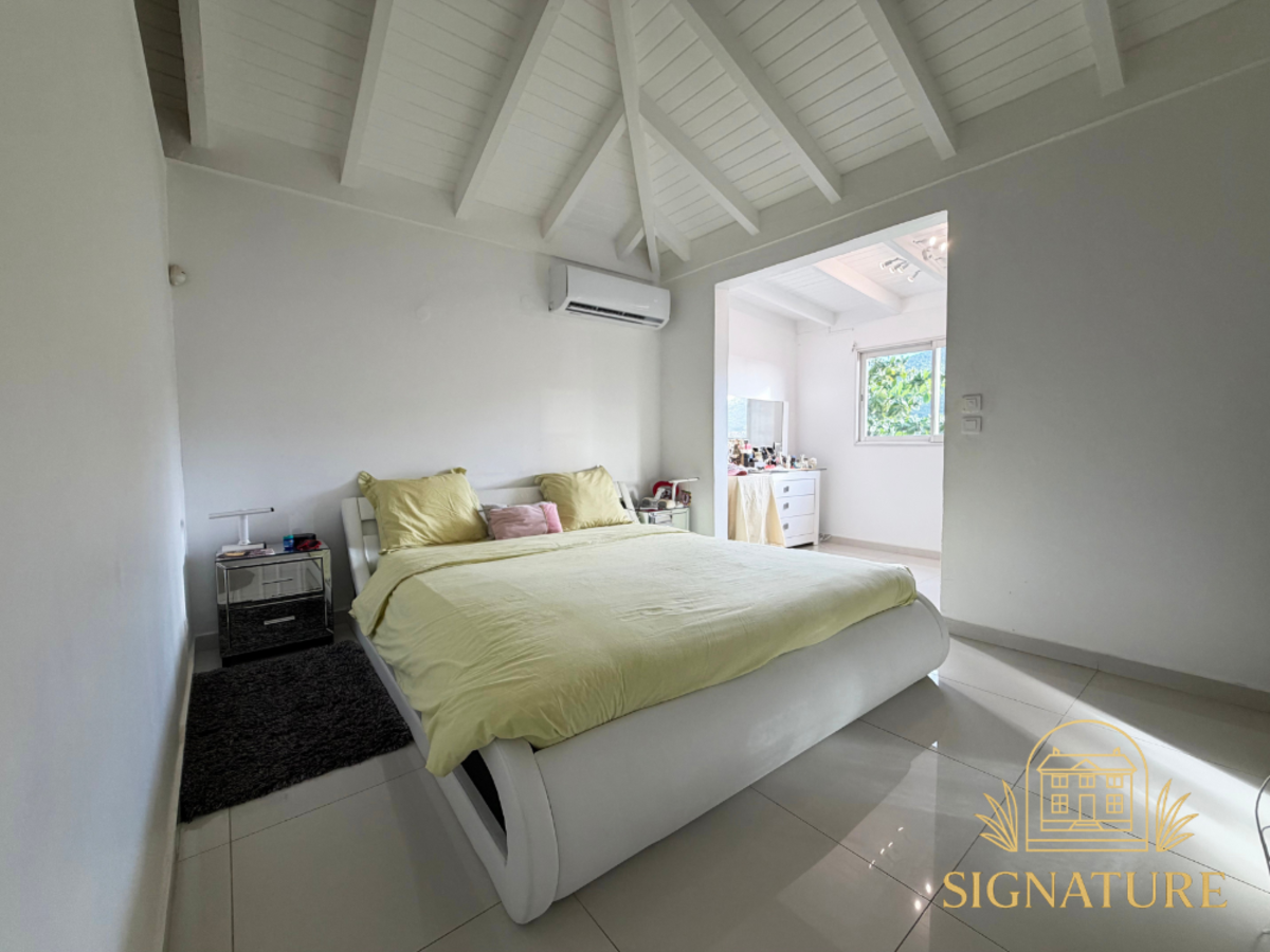 Villa T4 + 3 appartements - Opportunité locative