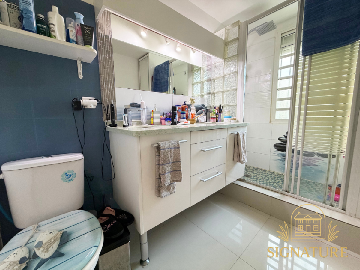 Villa T4 + 3 appartements - Opportunité locative