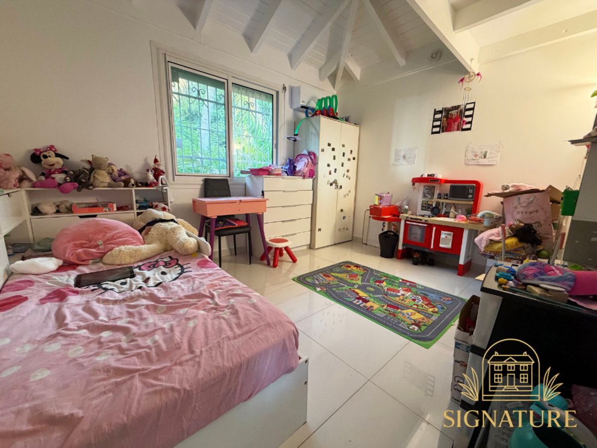 Villa T4 + 3 appartements - Opportunité locative