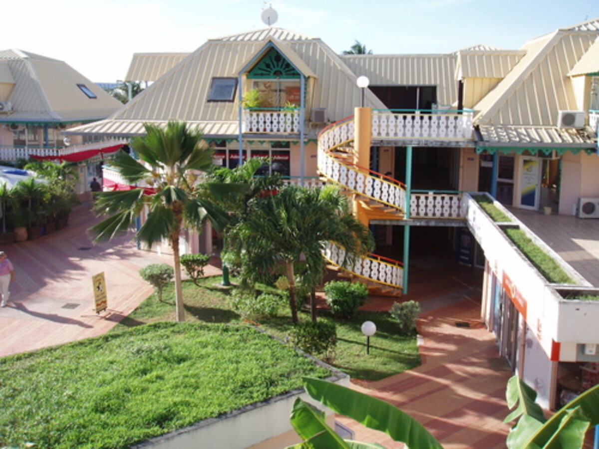 Grand Studio - Howell Center