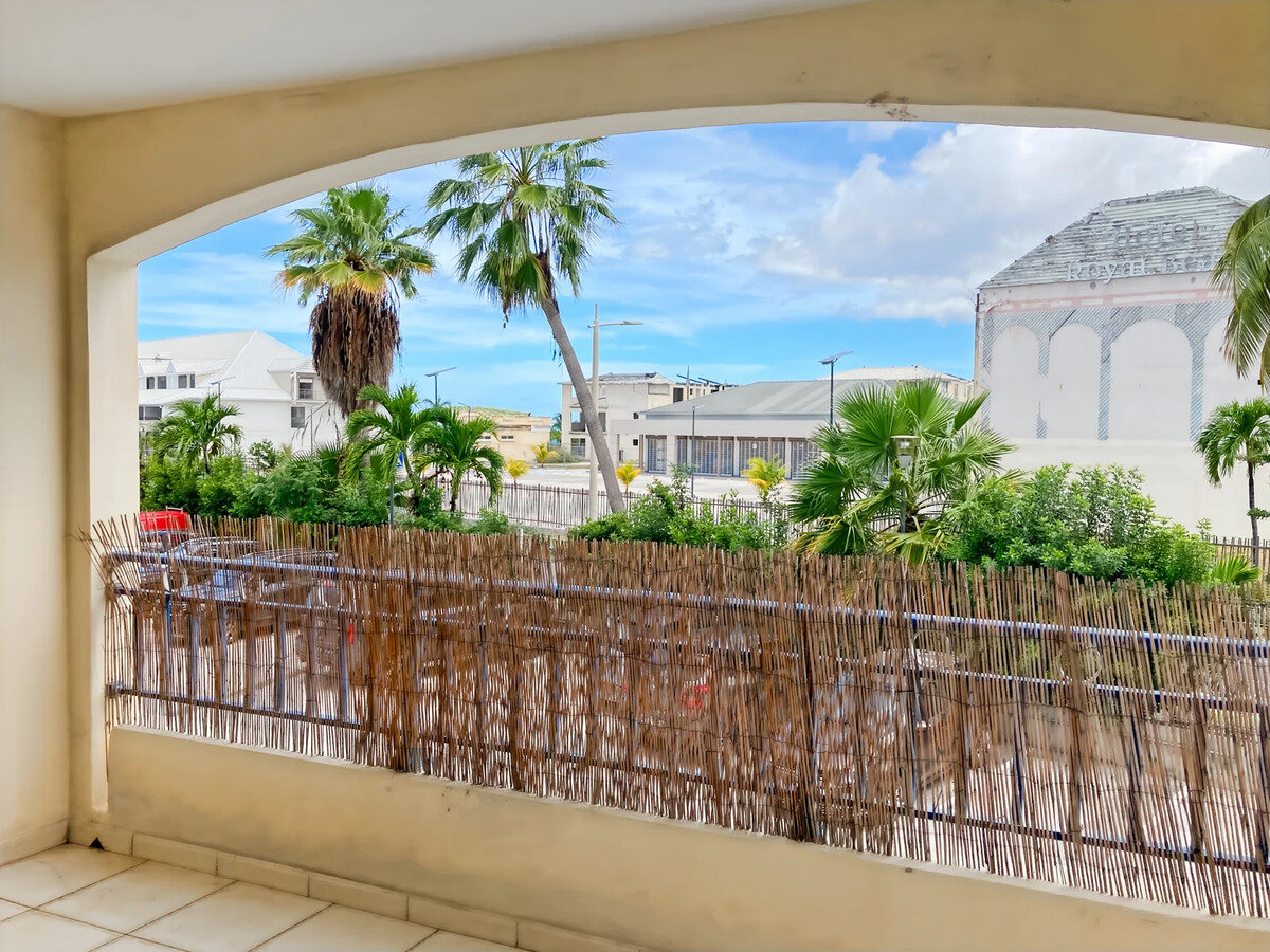 Apartment For Sale in Baie Nettlé, Saint Martin