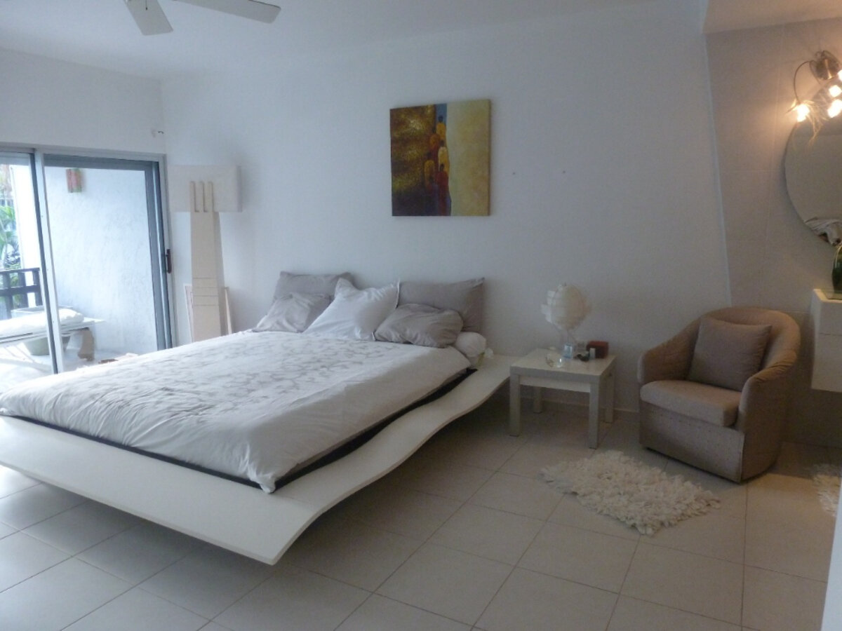 Cupecoy Beach, cozy 2 bed