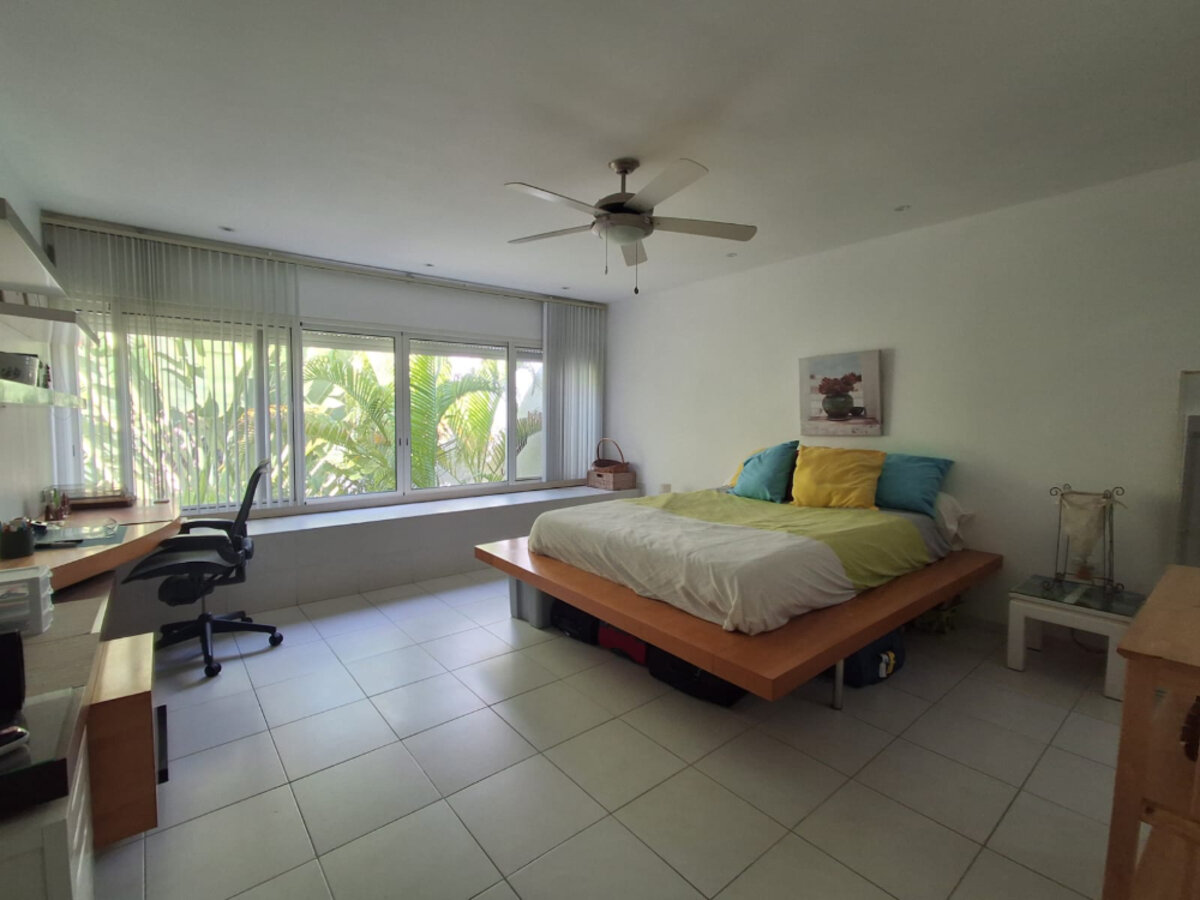 Cupecoy Beach, cozy 2 bed