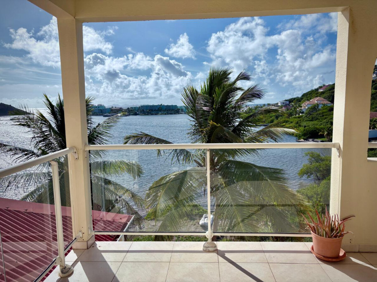 Magnificent 4-room apartment of 78 m2 with sea view