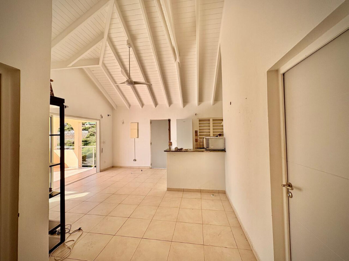 Magnificent 4-room apartment of 78 m2 with sea view