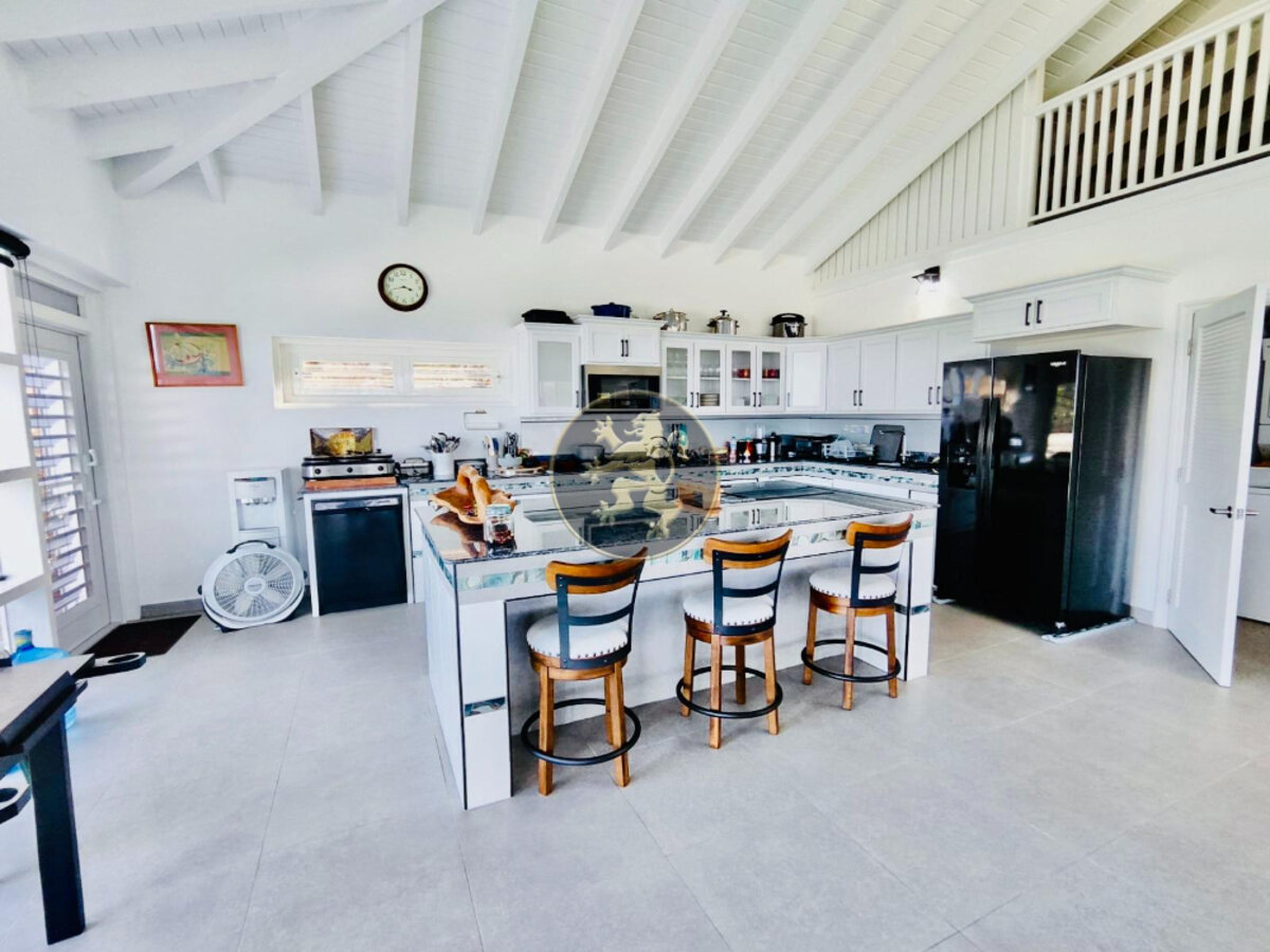 🔸4BR/4BA LUXURY VILLA🔸📍Oyster Pond #400