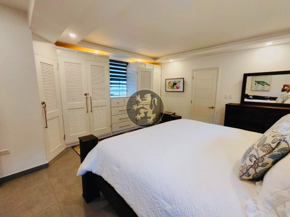 🔸4BR/4BA LUXURY VILLA🔸📍Oyster Pond #400