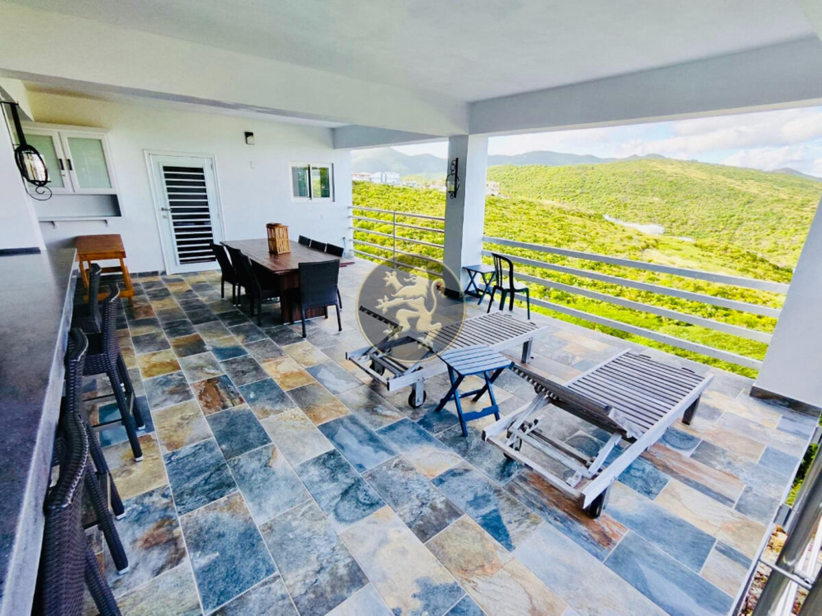 🔸4BR/4BA LUXURY VILLA🔸📍Oyster Pond #400