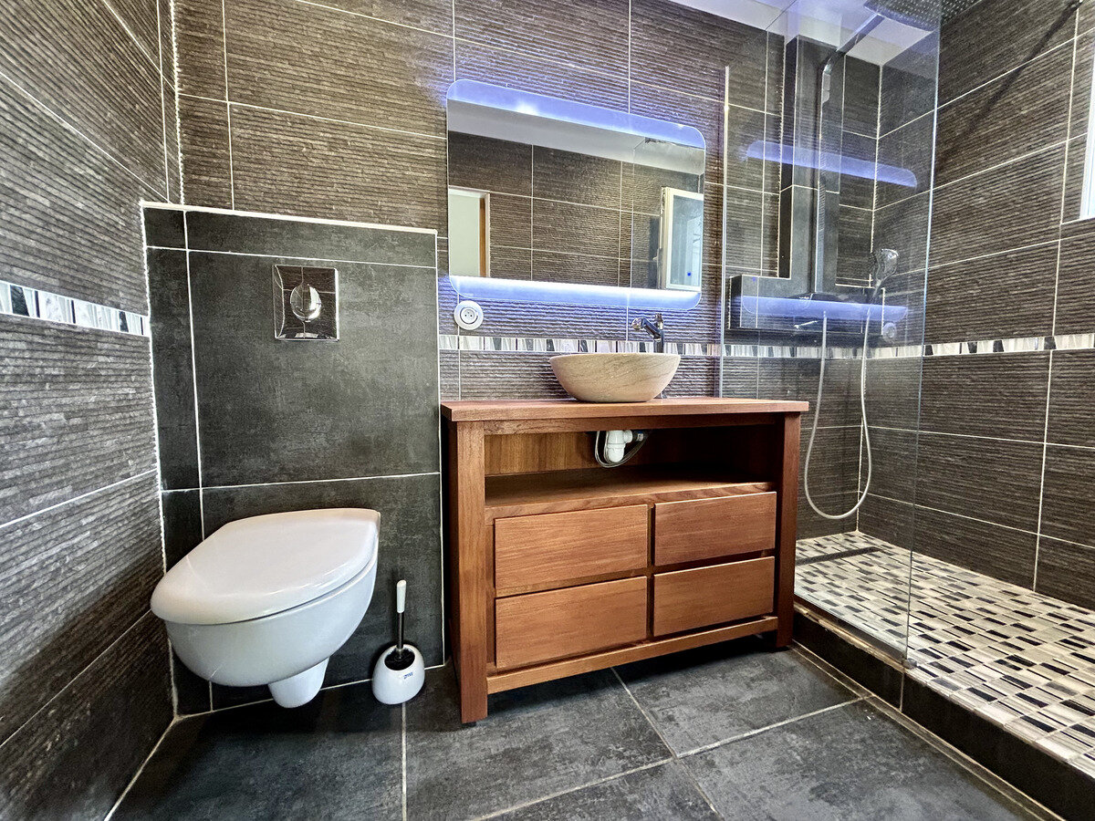 EXCEPTIONAL VILLA IN THE ORIENTAL BAY AREA