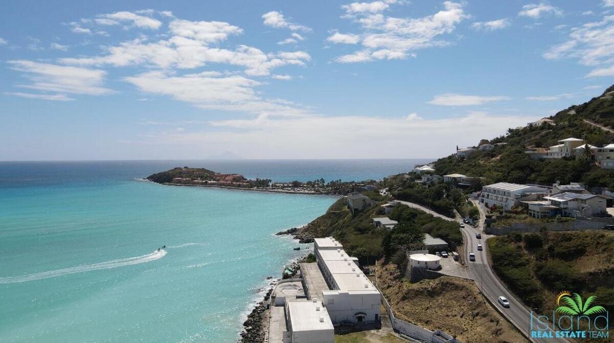 Little Bay Fixer Upper