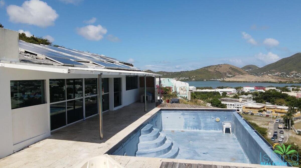 Little Bay Fixer Upper