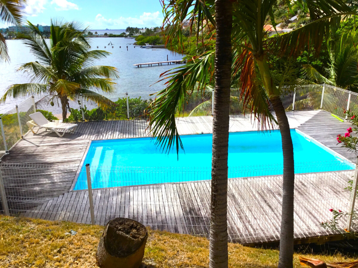 Magnificent 4-room apartment of 78 m2 with sea view